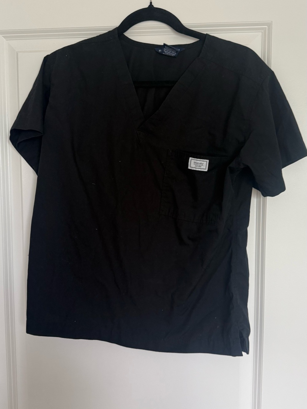 Black Medical Scrub Top with Chest Pocket blue sky